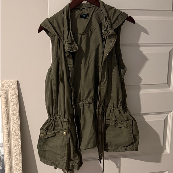 Rue+ Jackets & Blazers - Olive Green Hooded Utility Vest